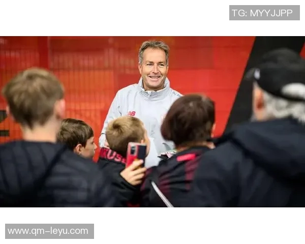 巴代谈成长经历与球队防守策略强调登贝莱的重要性